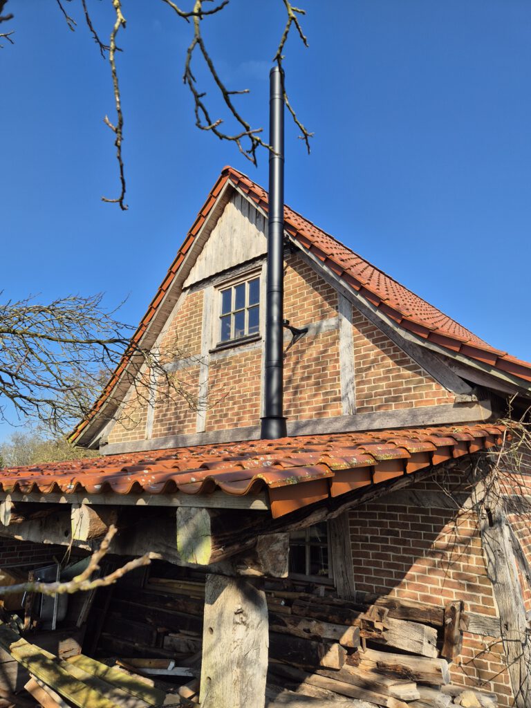 Schornsteinbau Bremen doppelwandiger Edelstahlschornstein